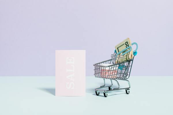 Bán quà online cũng có doanh thu 72 tỷ đồng/năm, nữ doanh nhân chia sẻ bí quyết làm giàu từ sở thích: Đừng bỏ công việc full-time! Bán quà online cũng có doanh thu 72 tỷ đồng/năm, nữ doanh nhân chia sẻ bí quyết làm giàu từ sở thích: Đừng bỏ công việc full-time!