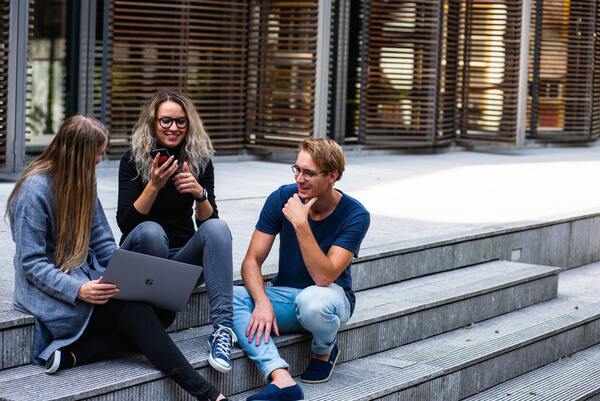 Dữ liệu của Linkedln cho biết phần lớn Gen Z sẽ bỏ việc vì các giá trị của công ty Dữ liệu của Linkedln cho biết phần lớn Gen Z sẽ bỏ việc vì các giá trị của công ty